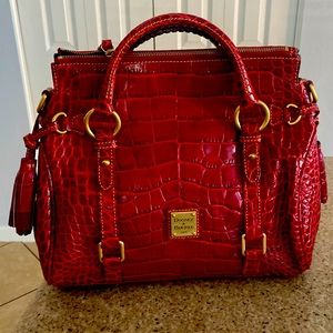 Like New Dooney & Bourke Purse